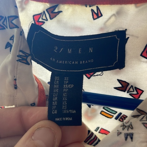 Forever 21 men’s extra small button up - Picture 3 of 3